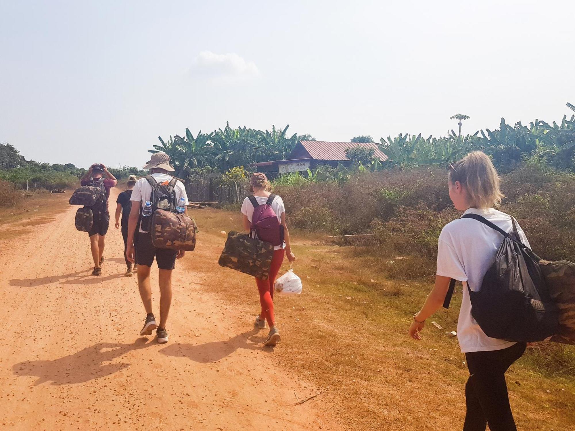 Backpacker Hostel And Jungle Trekking Banlung Exterior photo