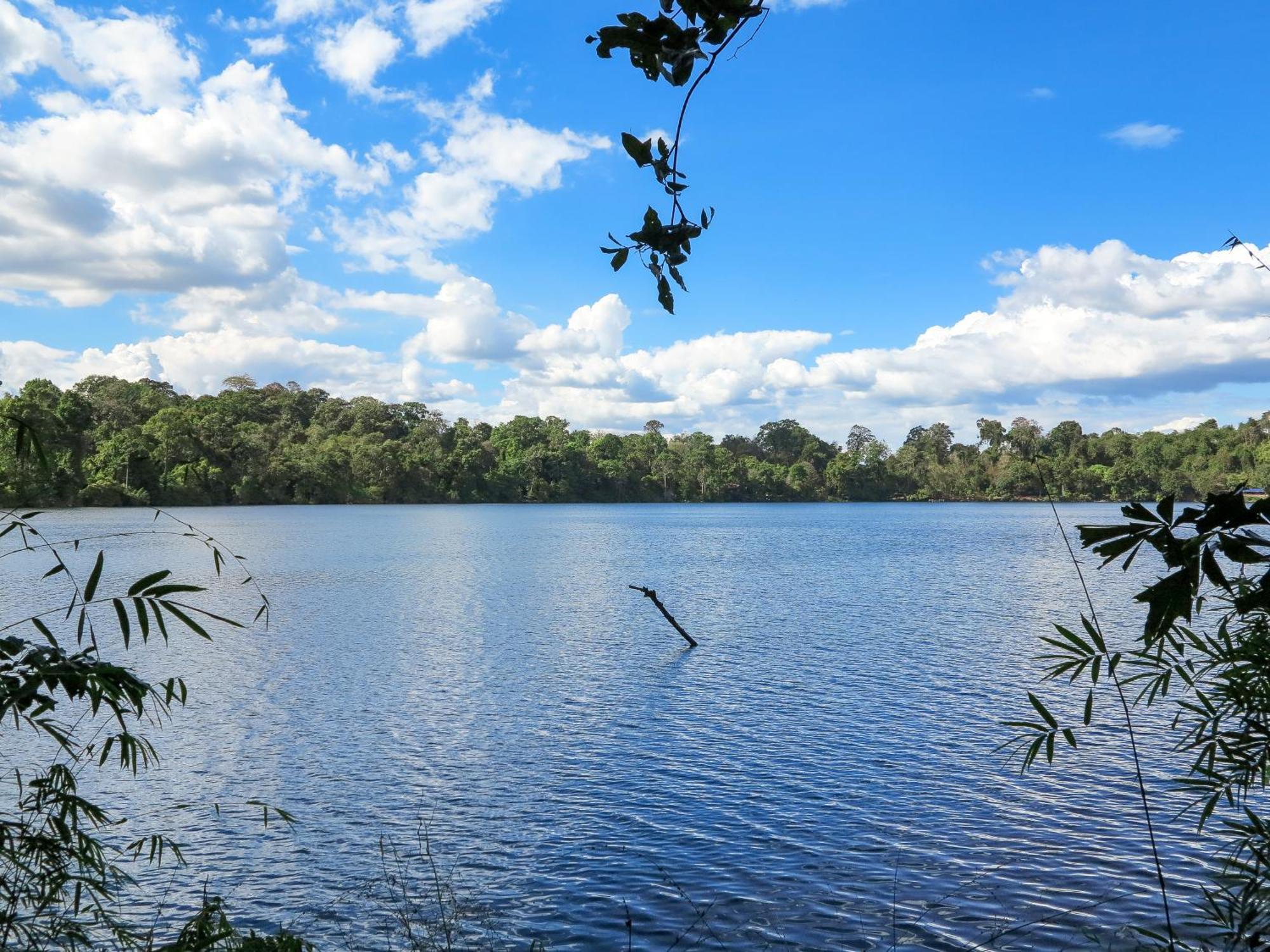 Backpacker Hostel And Jungle Trekking Banlung Exterior photo